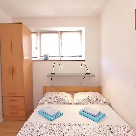 Elda 1470 * פאז'אנה