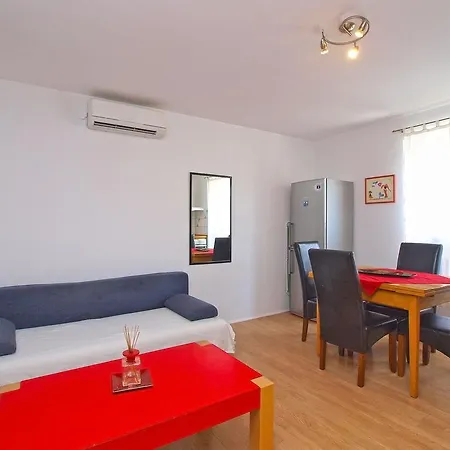 דירה Elda 1470 *